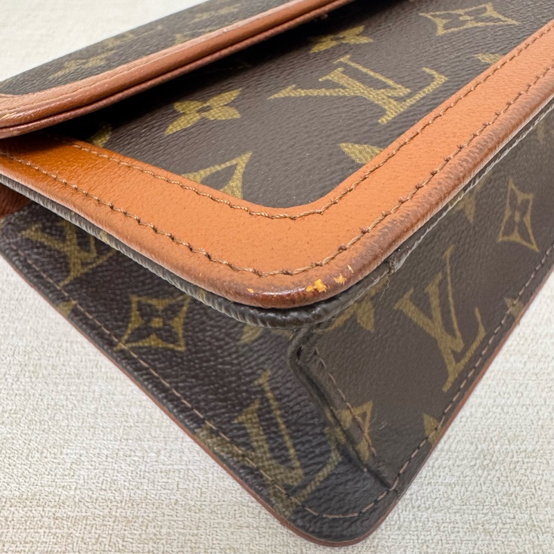 Louis Vuitton 經典老花紅皮手拿包-23