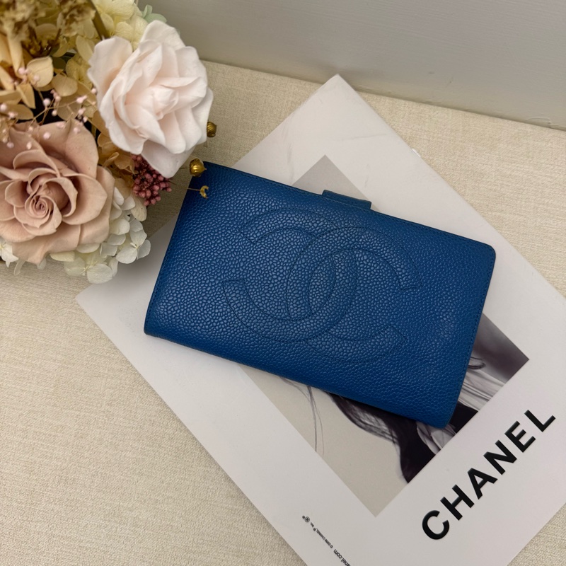 Chanel 深藍皮革長夾-1