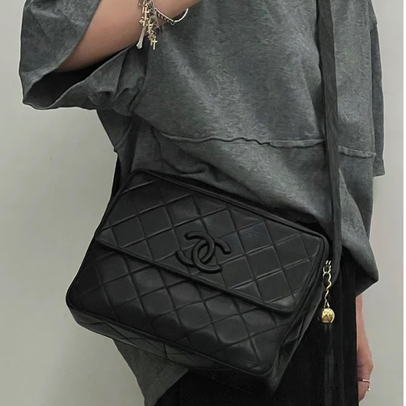 Chanel 金球流蘇黑武士-0