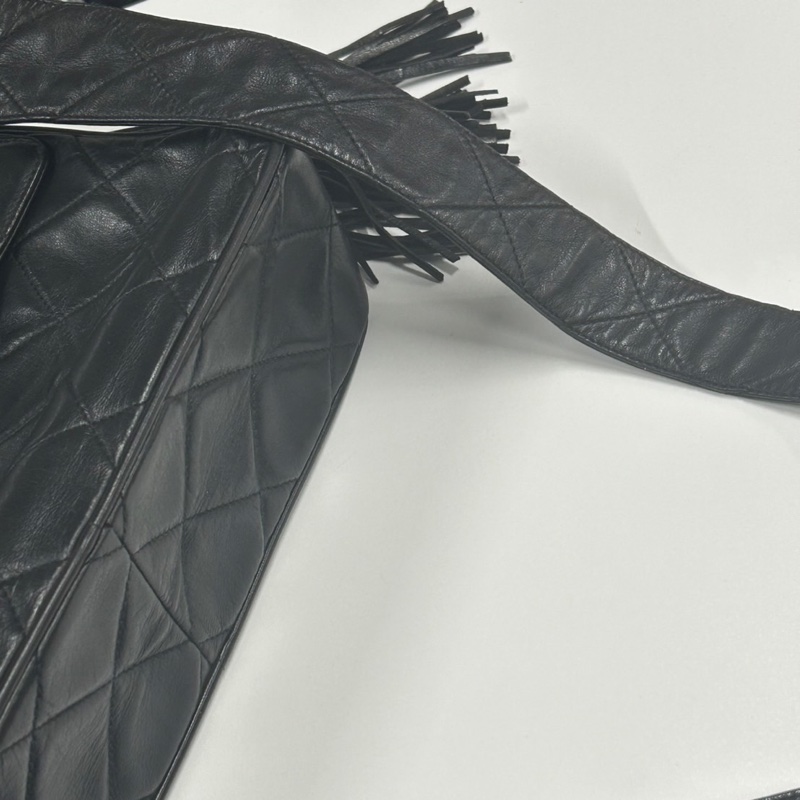 Chanel 金球流蘇黑武士-15