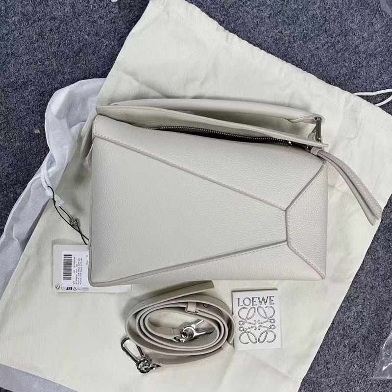 2025 新品 Loewe Puzzle 小號 白色 粒面小牛皮-0