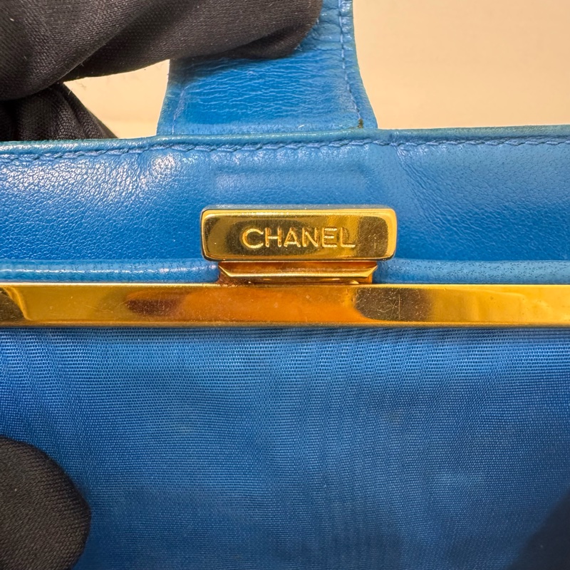 Chanel 深藍 魚子醬短夾-14
