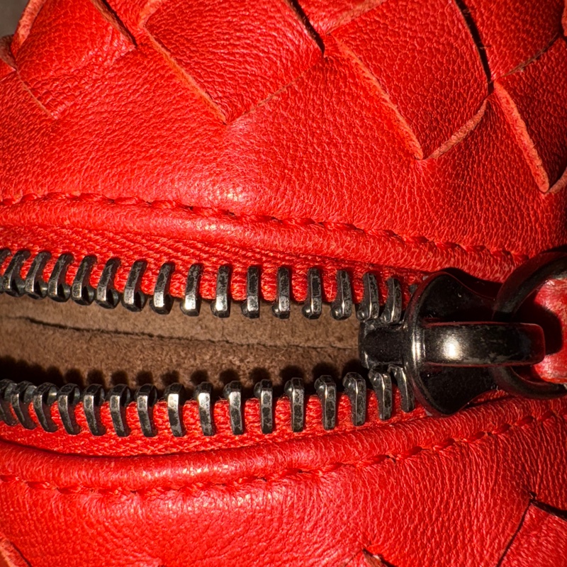 Bottega veneta  飯盒包 尺寸25*16*11-10