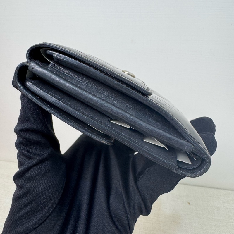 Louis Vuitton 漆皮黑灰壓紋短夾-9