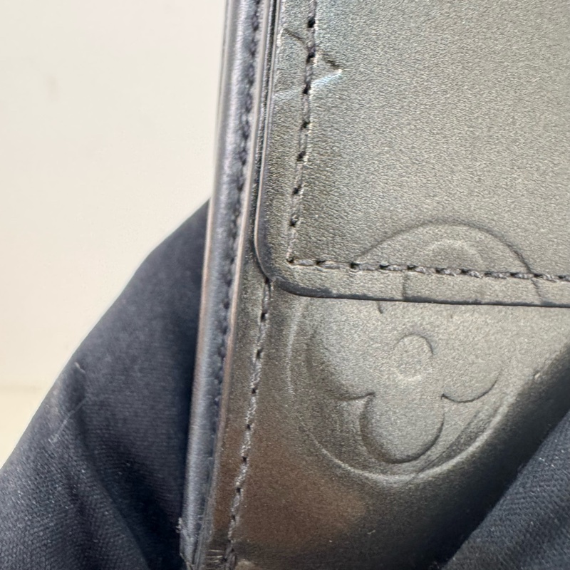 Louis Vuitton 漆皮黑灰壓紋短夾-16