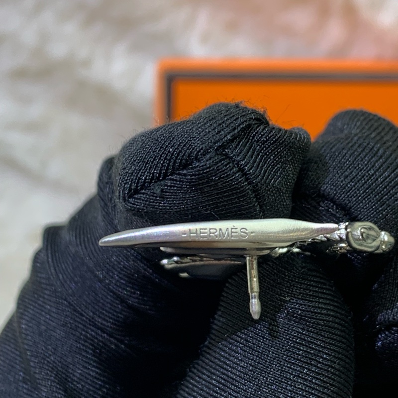Hermes 愛馬仕 銀色 飛龍胸針 I454-7