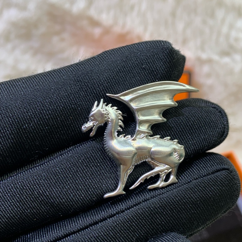Hermes 愛馬仕 銀色 飛龍胸針 I454-17