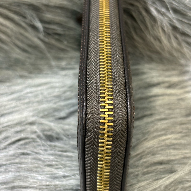 Fendi 8M0024 深咖啡 牛皮 緹花 FF 老花 原花 拉鍊 零錢袋 發財長夾 皮夾-4