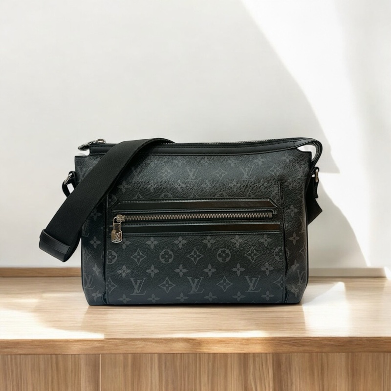 莉亞精品♡ LV 黑老花郵差包 二手美包-0