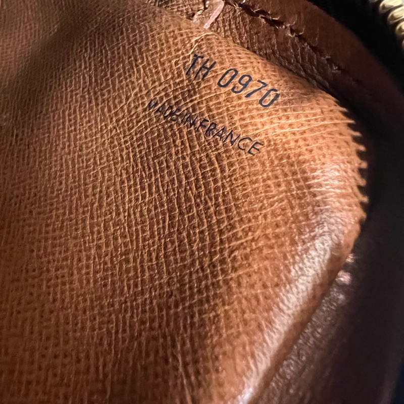 Louis Vuitton 橫版相機手拿包-13