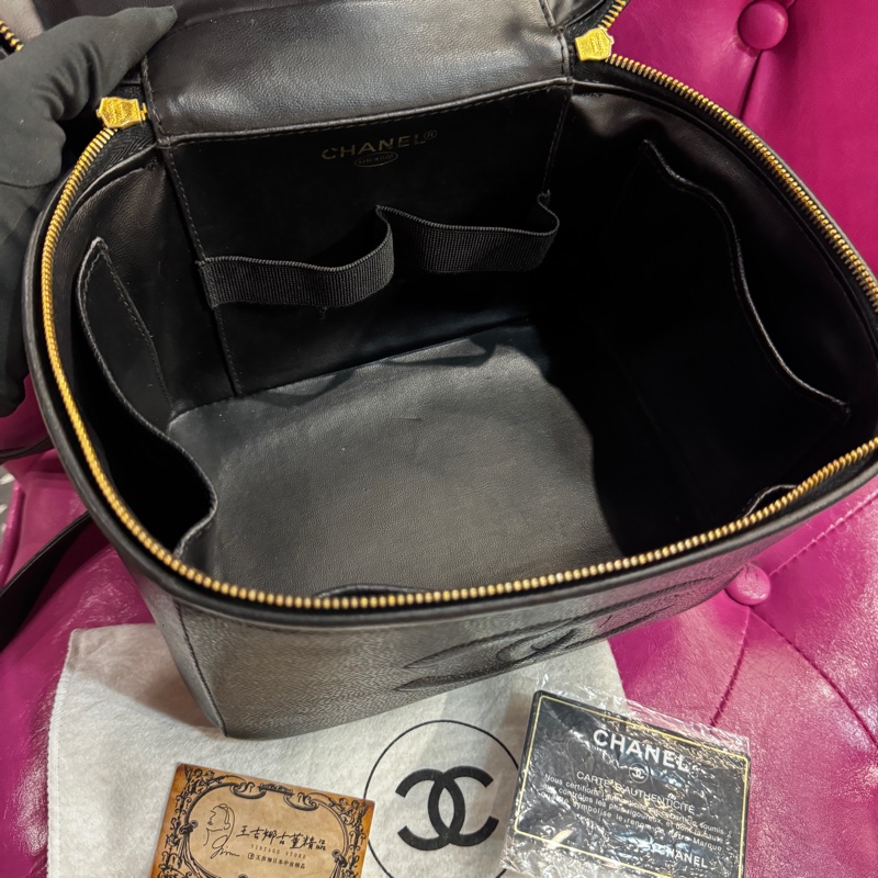 Chanel 荔枝皮化妝包/斜背包/王吉娜古董精品-8