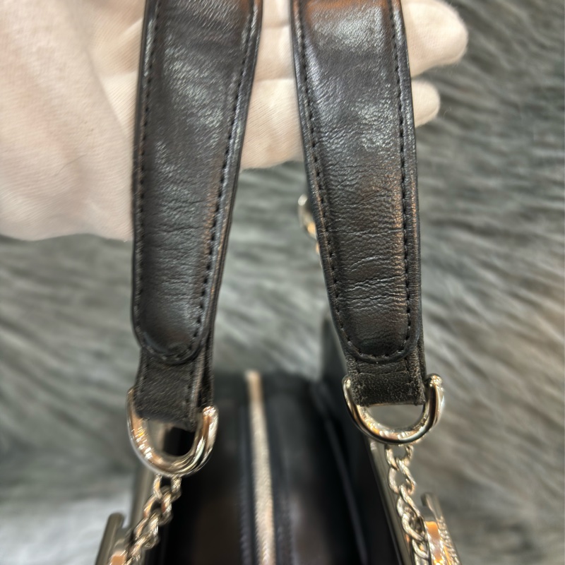 CHANEL 黑色 全皮 皮穿鍊 銀鍊 金屬 LOGO 雙C 拉鍊 手提包 肩背包 老香包 吐司包 側背包 公事包 豆腐包-15