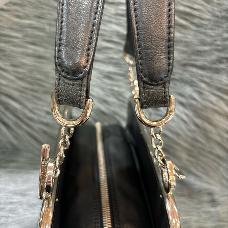 CHANEL 黑色 全皮 皮穿鍊 銀鍊 金屬 LOGO 雙C 拉鍊 手提包 肩背包 老香包 吐司包 側背包 公事包 豆腐包-17