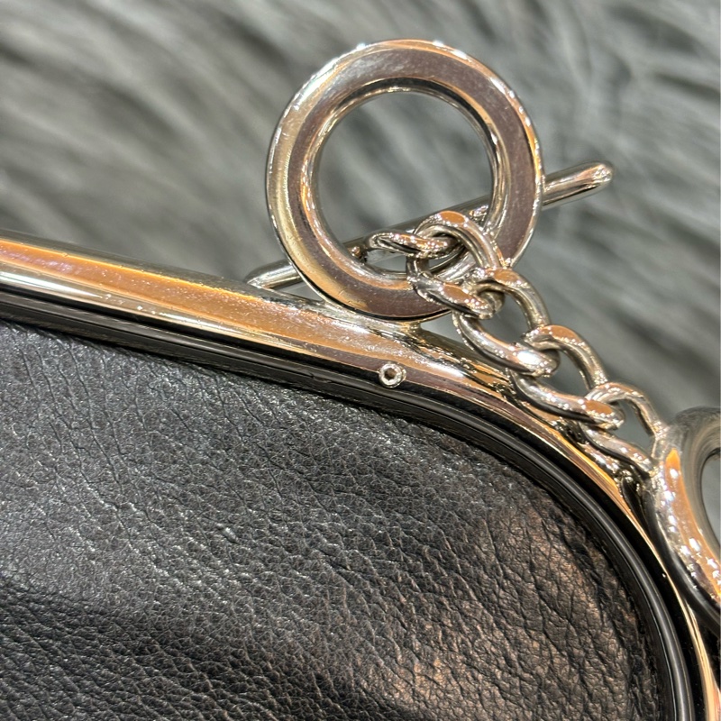 CHANEL 黑色 全皮 皮穿鍊 銀鍊 金屬 LOGO 雙C 拉鍊 手提包 肩背包 老香包 吐司包 側背包 公事包 豆腐包-25