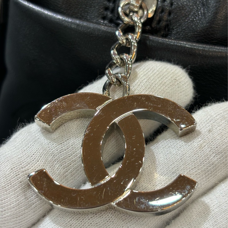 CHANEL 黑色 全皮 皮穿鍊 銀鍊 金屬 LOGO 雙C 拉鍊 手提包 肩背包 老香包 吐司包 側背包 公事包 豆腐包-30