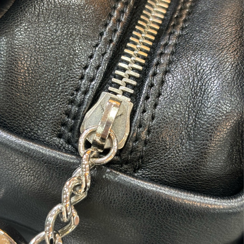CHANEL 黑色 全皮 皮穿鍊 銀鍊 金屬 LOGO 雙C 拉鍊 手提包 肩背包 老香包 吐司包 側背包 公事包 豆腐包-32