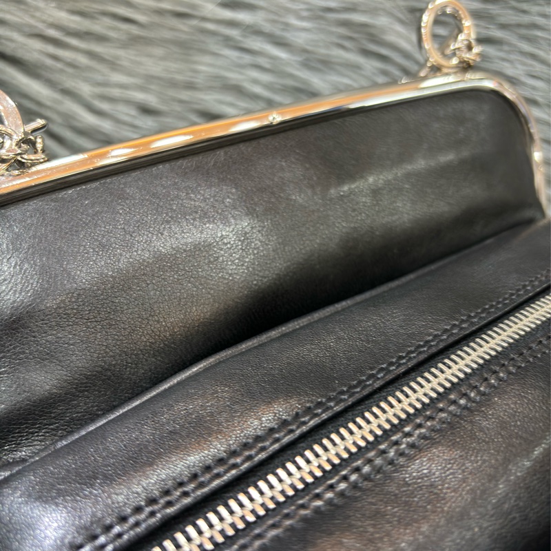 CHANEL 黑色 全皮 皮穿鍊 銀鍊 金屬 LOGO 雙C 拉鍊 手提包 肩背包 老香包 吐司包 側背包 公事包 豆腐包-35