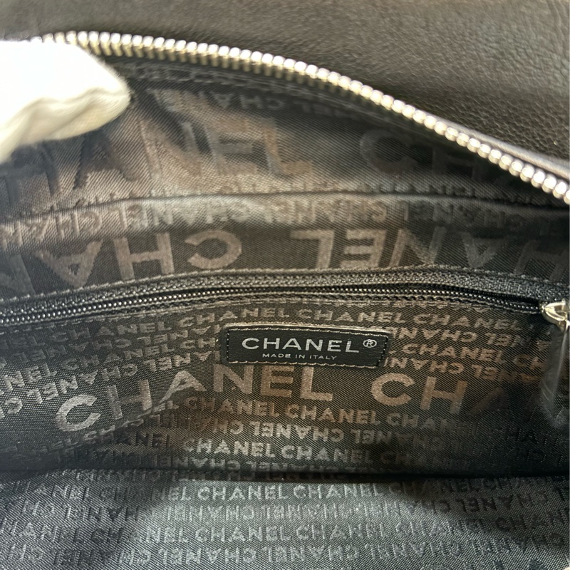 CHANEL 黑色 全皮 皮穿鍊 銀鍊 金屬 LOGO 雙C 拉鍊 手提包 肩背包 老香包 吐司包 側背包 公事包 豆腐包-37