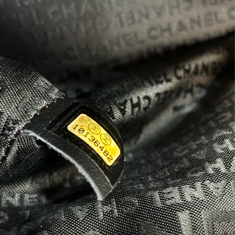 CHANEL 黑色 全皮 皮穿鍊 銀鍊 金屬 LOGO 雙C 拉鍊 手提包 肩背包 老香包 吐司包 側背包 公事包 豆腐包-41