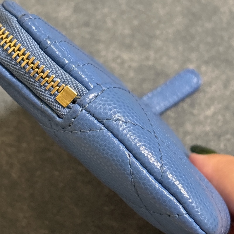 Chanel 莫蘭迪藍金扣吐司卡包|短夾-39
