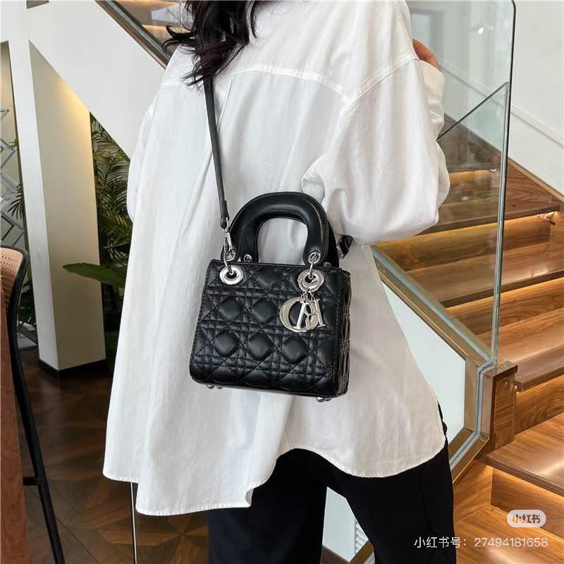 99新大全配🈶️購證❤️ Dior #lady #黑銀 #戴妃包 #三格-0