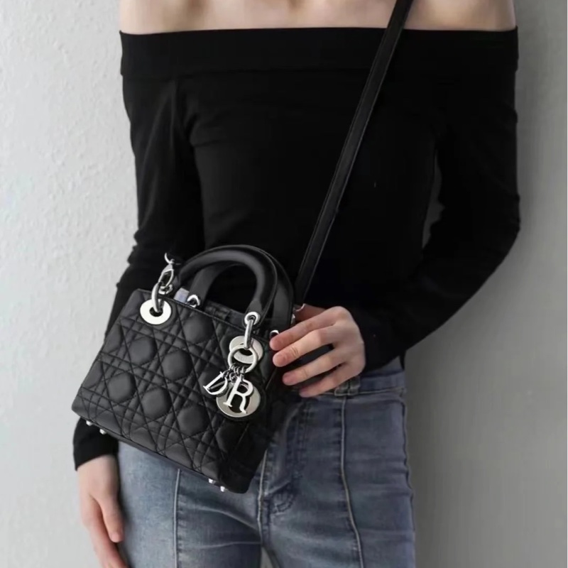 99新帶膜🈶️購證❤️ #Dior #lady #黑銀 #戴妃包 #三格帶膜-3