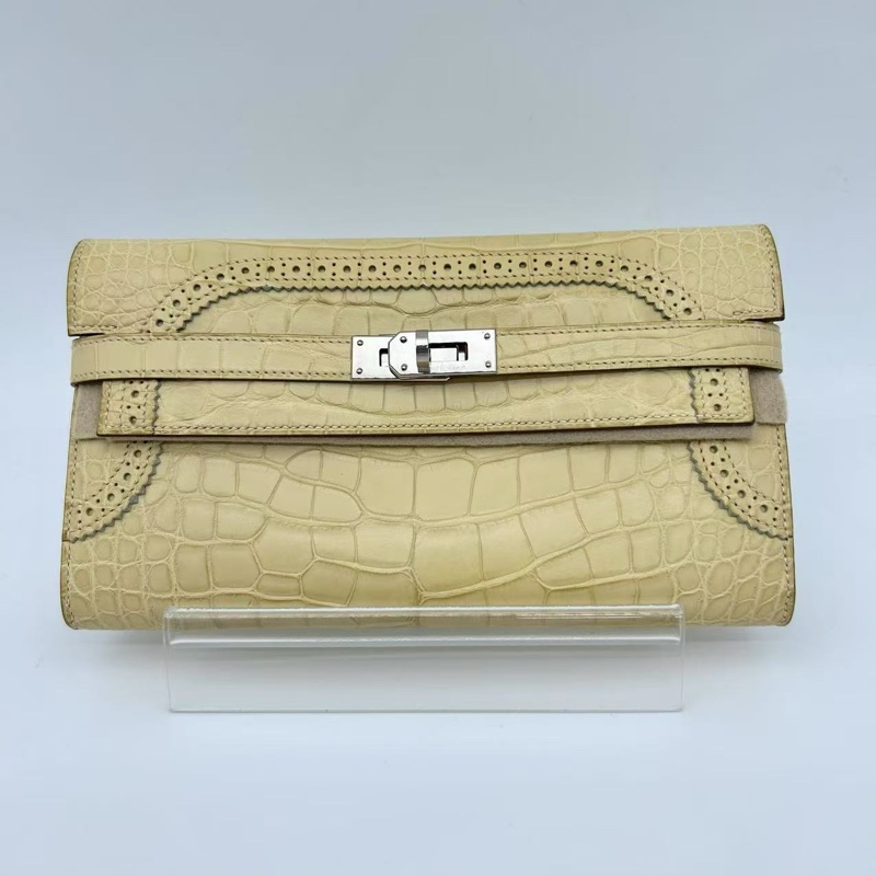 「JL精品代購」保存品品質 愛馬仕香草色霧面鱷魚皮花邊長款kelly二折長夾/手拿包 銀扣-0