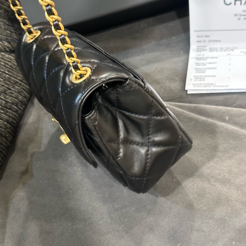 全新帶膜 全配🈶️24年購證❤️香奈兒 #大logo #黑金 #方胖子 #cf-10