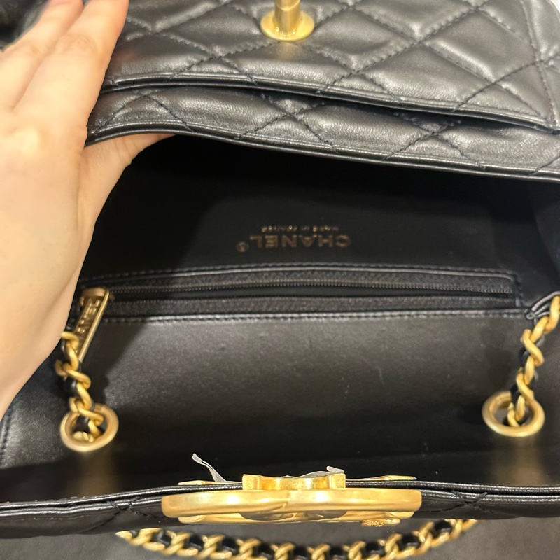 全新帶膜 全配🈶️24年購證❤️香奈兒 #大logo #黑金 #方胖子 #cf-13