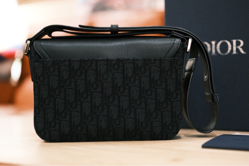 Dior Saddle 小型翻蓋郵差包 黑色-2