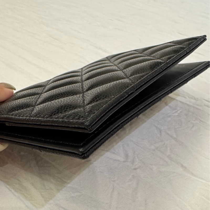 Chanel 魚子醬水鑽雙C護照夾 有卡層 全新正品-8