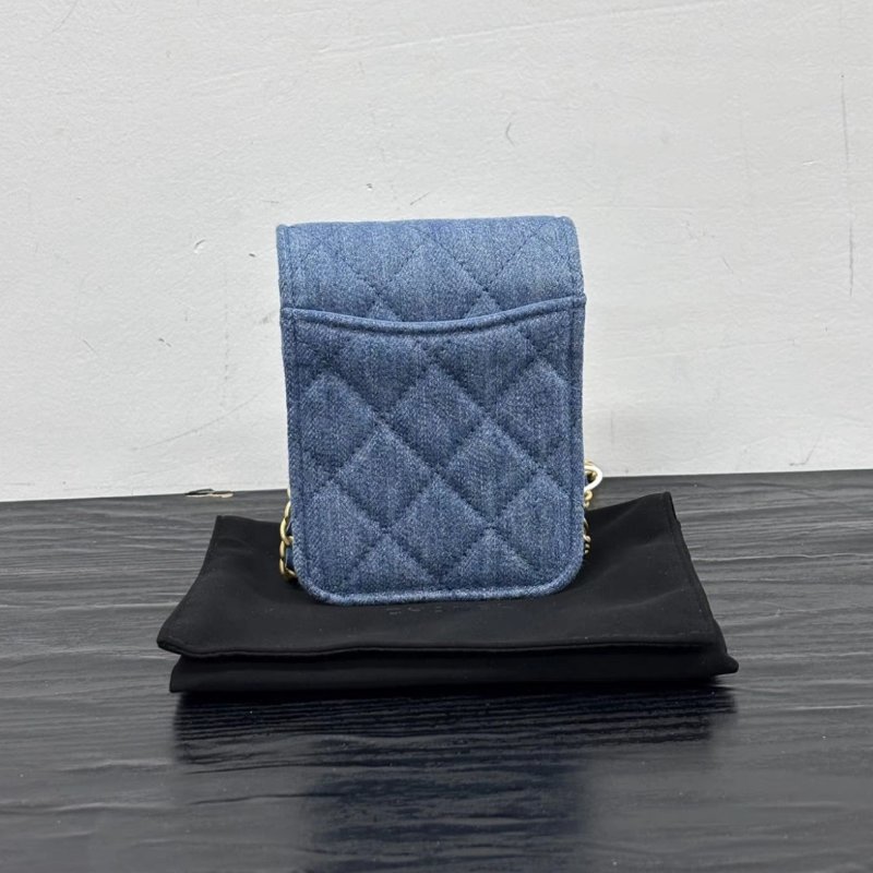 CHANEL vic金扣牛仔肩背斜背手機包 9*12*5 全新閒置配件盒子塵袋-5