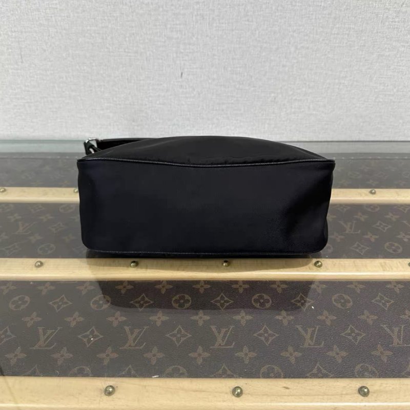 PRADA 黑銀降落傘肩背hobo手提腋下包 26*15*9 新98配件保卡-3