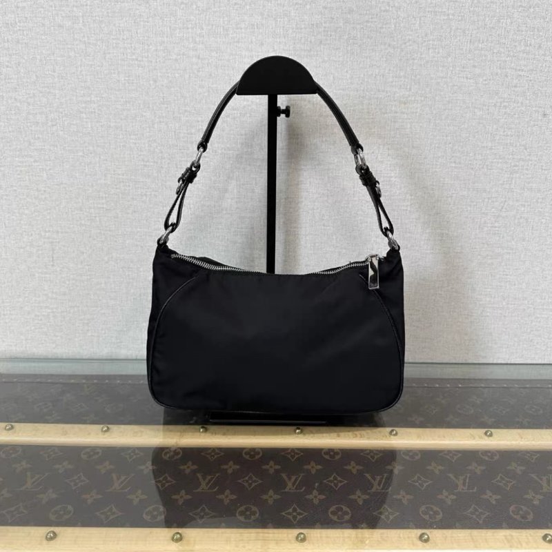 PRADA 黑銀降落傘肩背hobo手提腋下包 26*15*9 新98配件保卡-5