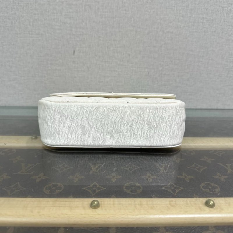 CHANEL 22K白金荔枝牛皮肩背斜背貝殼包 18*12*5.5 98新 配件塵袋-3