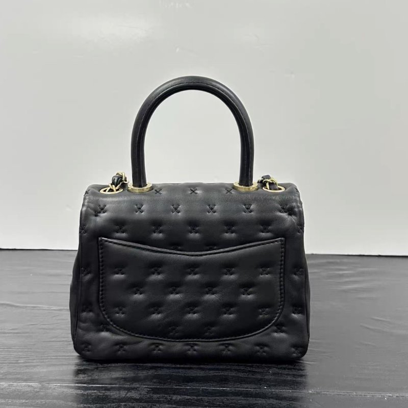 CHANEL 限定黑金十字紋cocohandle小號手提斜背包 21*15*8 99新配件塵袋保卡-5
