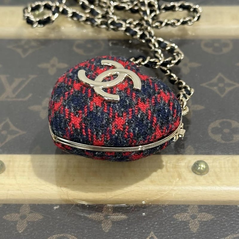 CHANEL 22K毛呢斜背小愛心7*6*4 全新閒置配件盒子吊牌塵袋-2