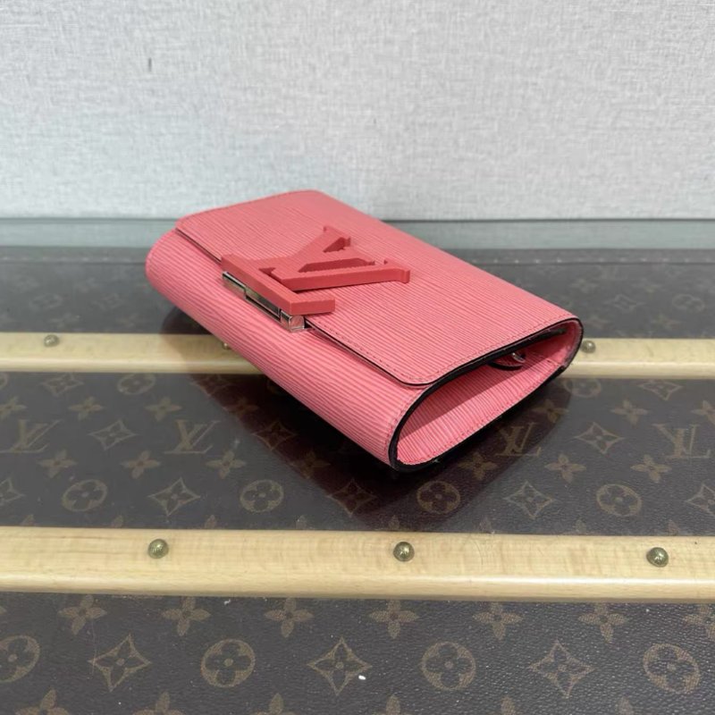 LV 水波紋粉色肩背斜背包 20*14*4 98新配件塵袋-4