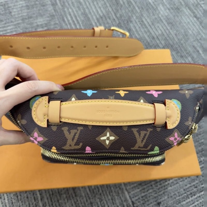 Lv Rush bumbag 胸包腰包 Tyler聯名款 小狗三彩 男女同款 全新配件盒子塵袋購證-2