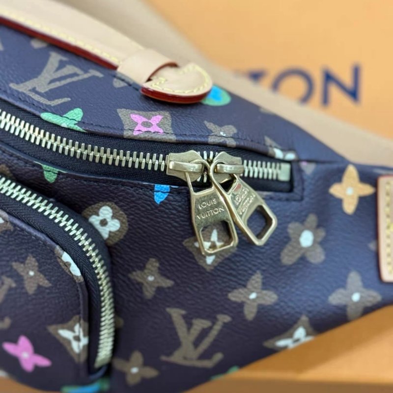 Lv Rush bumbag 胸包腰包 Tyler聯名款 小狗三彩 男女同款 全新配件盒子塵袋購證-3