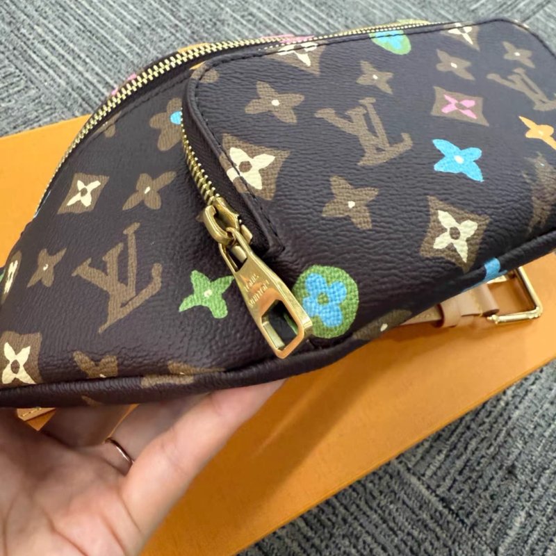 Lv Rush bumbag 胸包腰包 Tyler聯名款 小狗三彩 男女同款 全新配件盒子塵袋購證-4