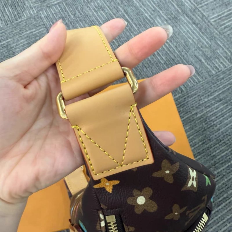 Lv Rush bumbag 胸包腰包 Tyler聯名款 小狗三彩 男女同款 全新配件盒子塵袋購證-6