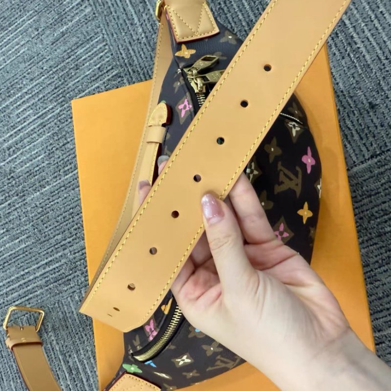 Lv Rush bumbag 胸包腰包 Tyler聯名款 小狗三彩 男女同款 全新配件盒子塵袋購證-7