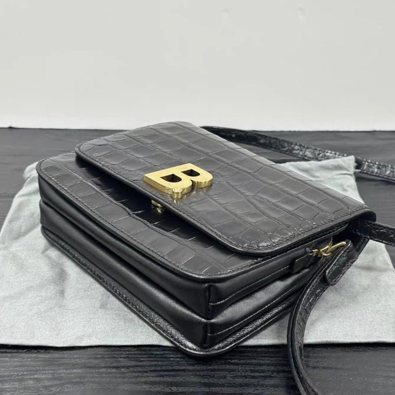 BALENCIAGA 金屬字母鱷魚紋肩背斜背包 19*15*6 98新配件塵袋-3