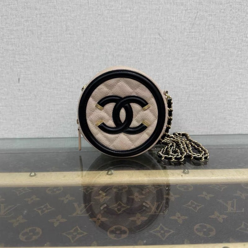 CHANEL 奶茶色拼黑金扣小圓餅包肩背斜背包 12*12*5.5 98新配件塵袋-0