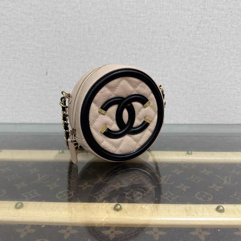 CHANEL 奶茶色拼黑金扣小圓餅包肩背斜背包 12*12*5.5 98新配件塵袋-1