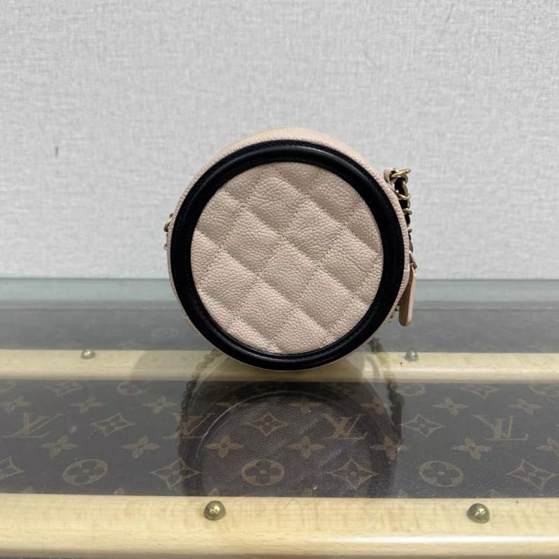 CHANEL 奶茶色拼黑金扣小圓餅包肩背斜背包 12*12*5.5 98新配件塵袋-5