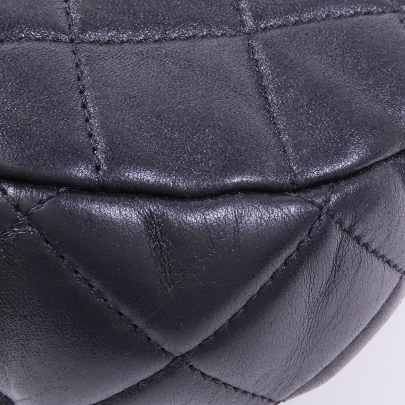 CHANEL 牛皮皮革Hobo Bag金扣鏈帶肩背袋-6