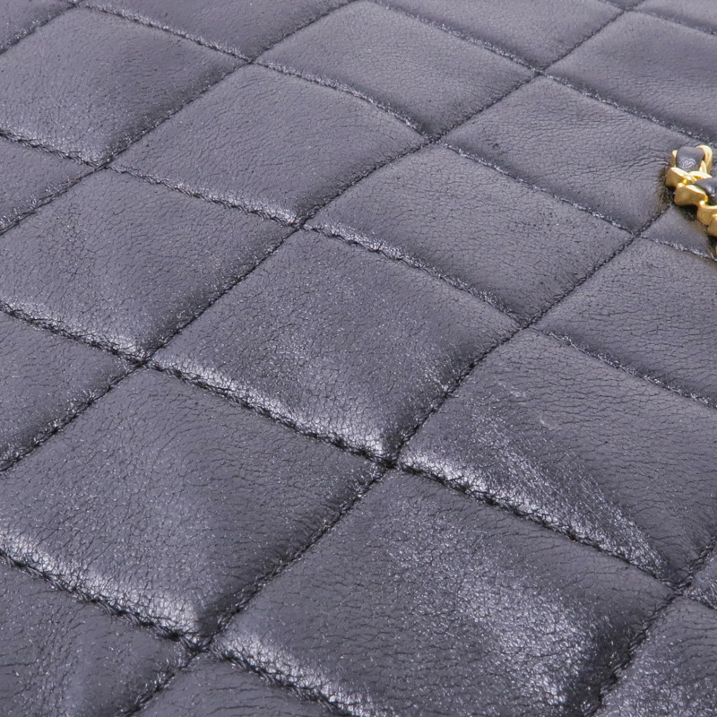 CHANEL 牛皮皮革Hobo Bag金扣鏈帶肩背袋-12