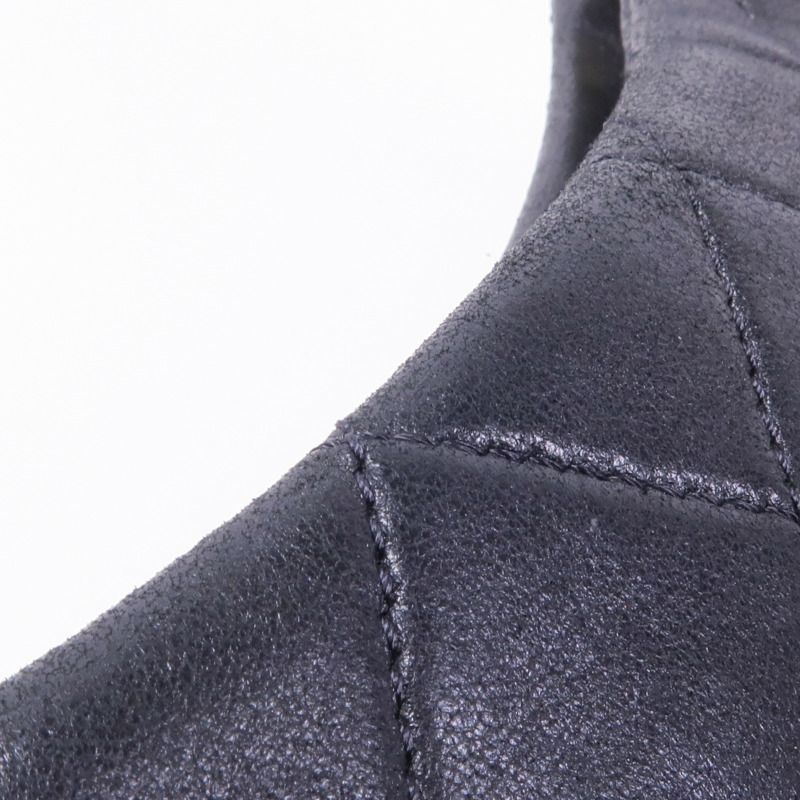 CHANEL 牛皮皮革Hobo Bag金扣鏈帶肩背袋-14